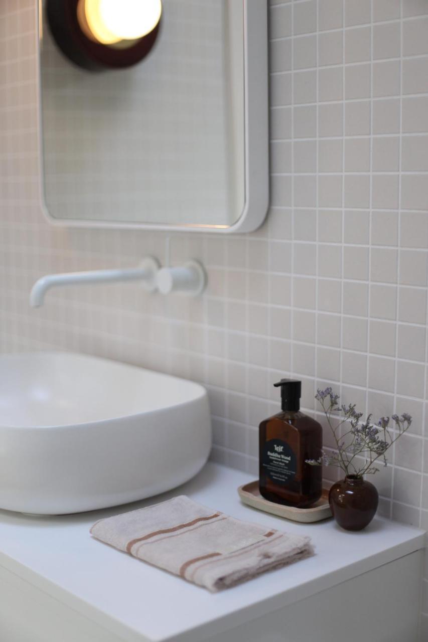 Boutique North - Stylish Inner-city Retreat *