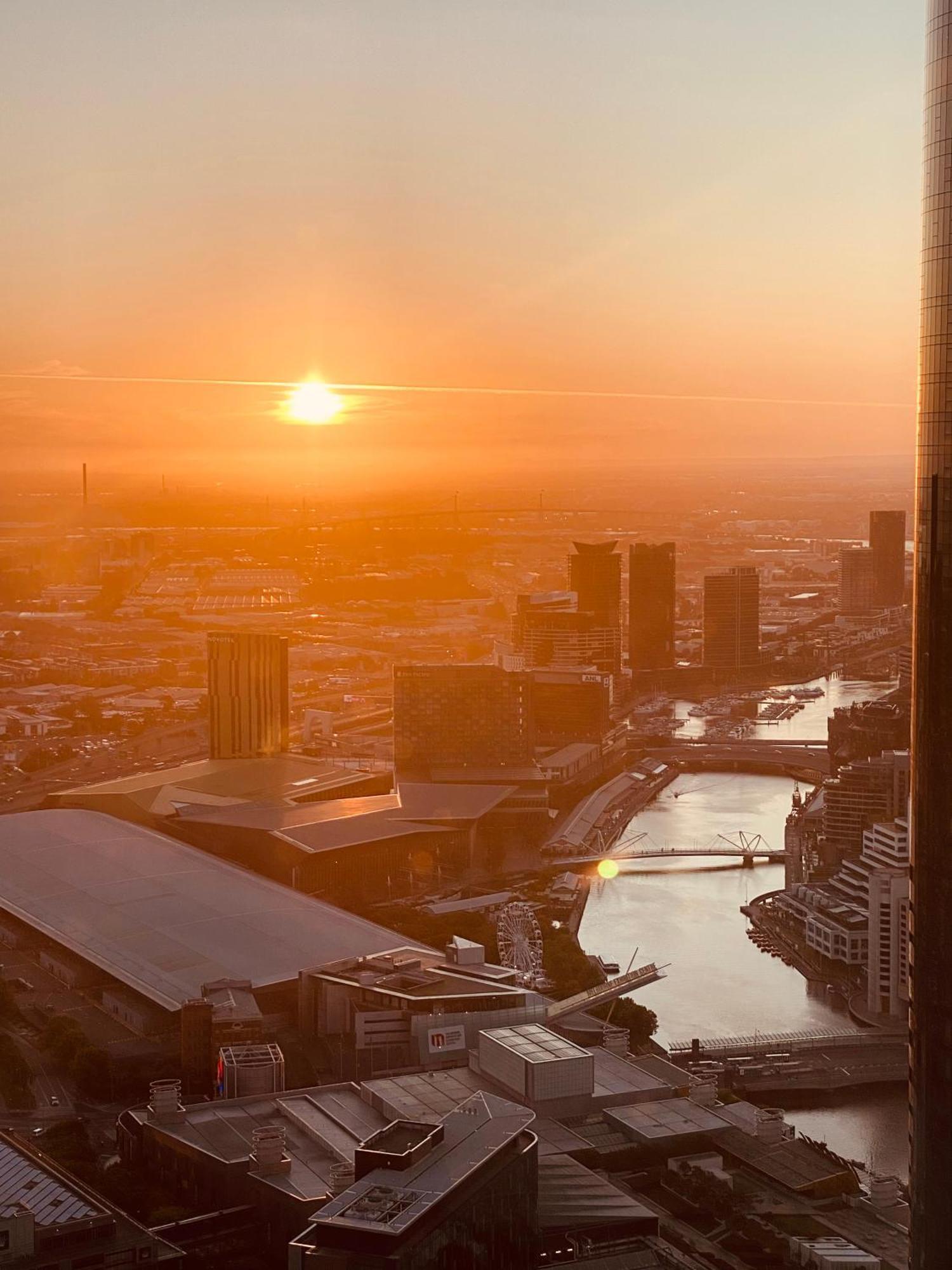 Sky - Ocean View 2 Bedroom With Sunrise And Sunset Views * Melbourne