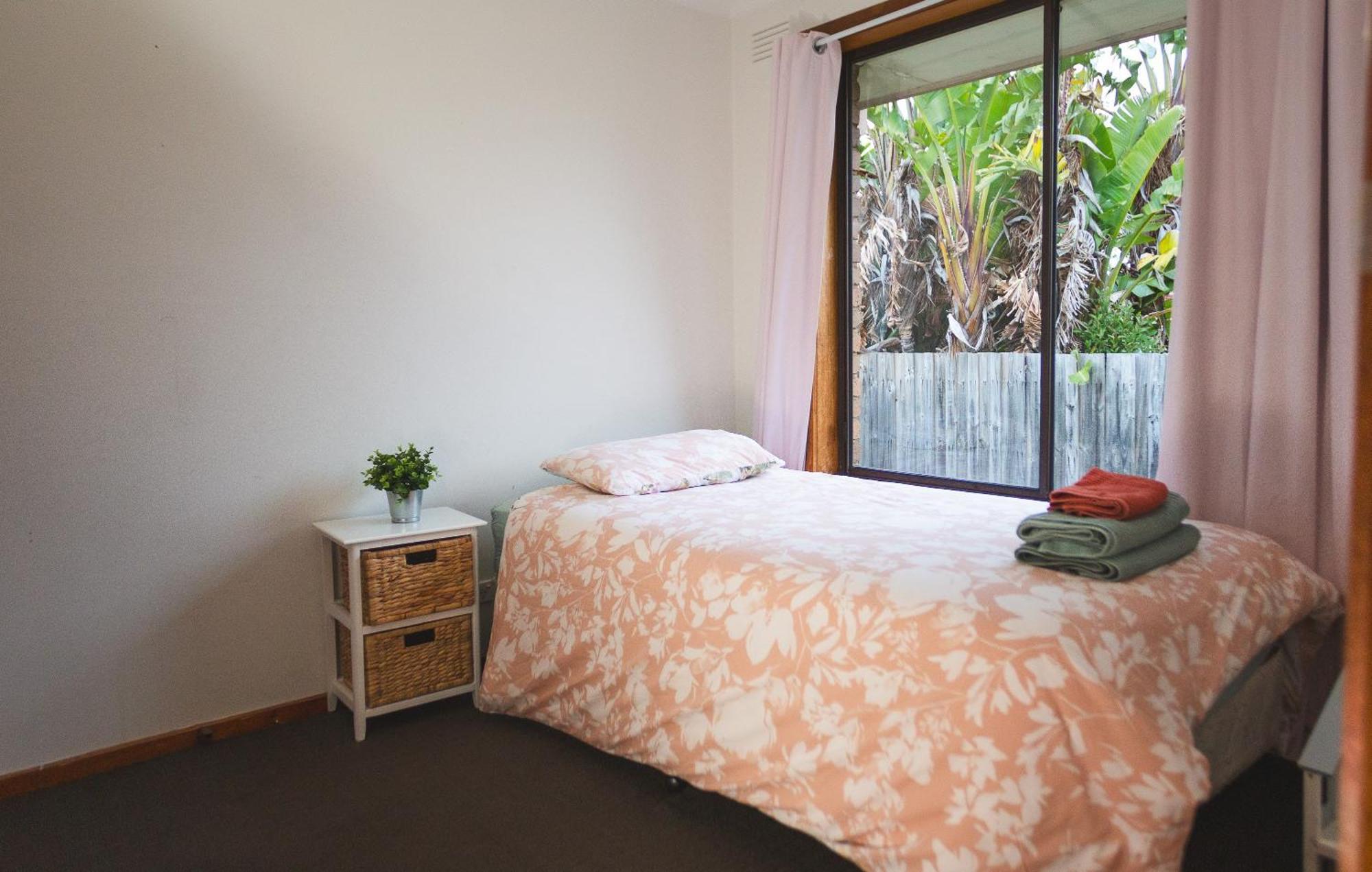 Next To Train Station! Cbd 12 Km!
