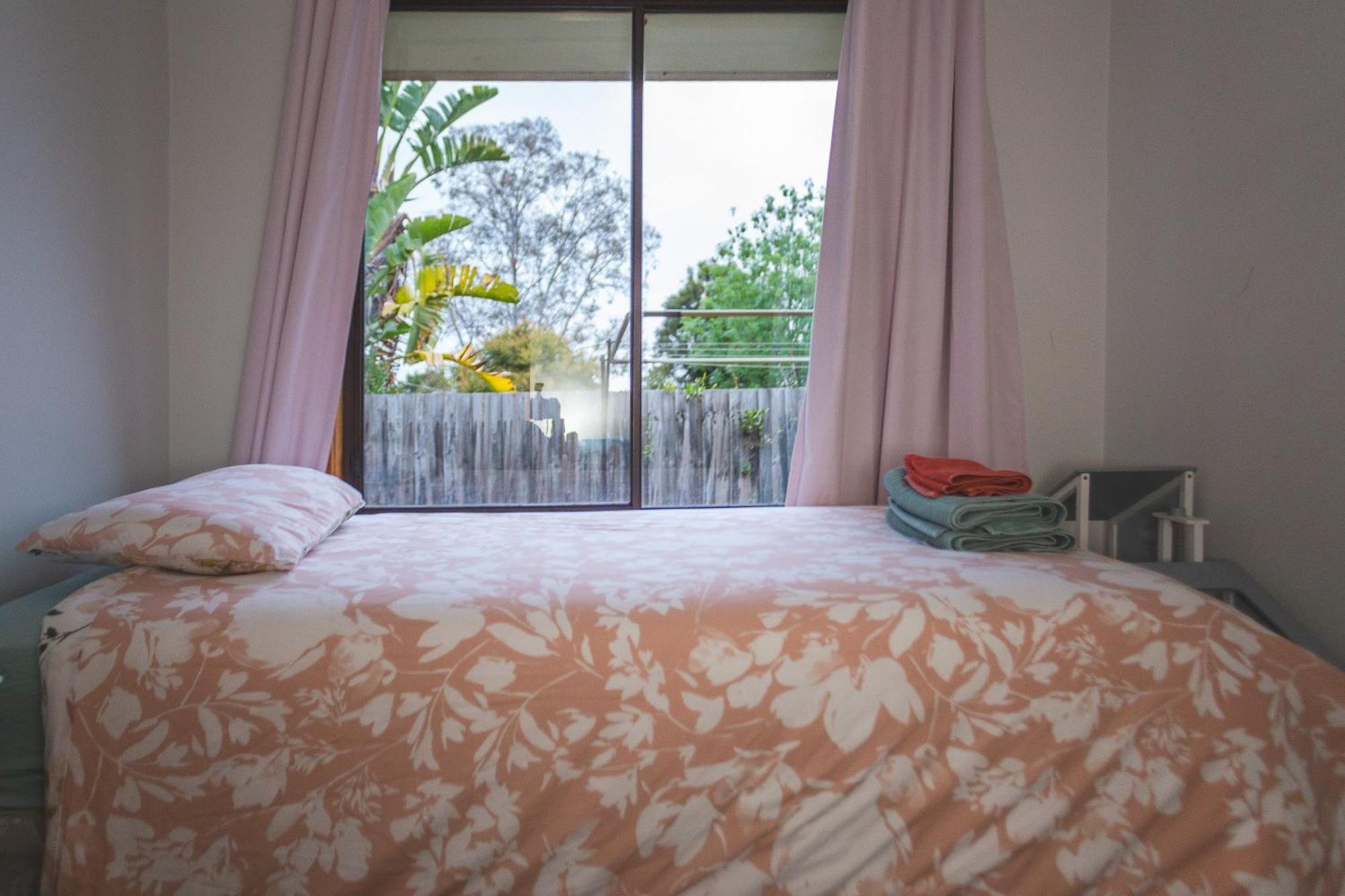Next To Train Station! Cbd 12 Km! Apartment