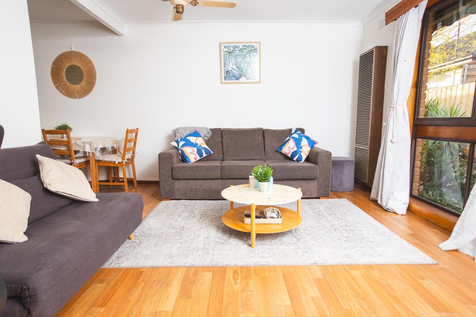 Next To Train Station! Cbd 12 Km!