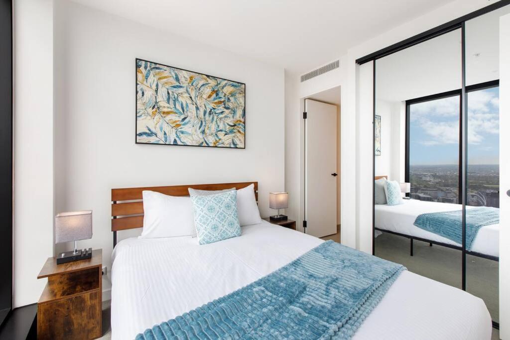 Breathtaking Views - Spacious 2br Ensuite In Heart Of Cbd Apartamento