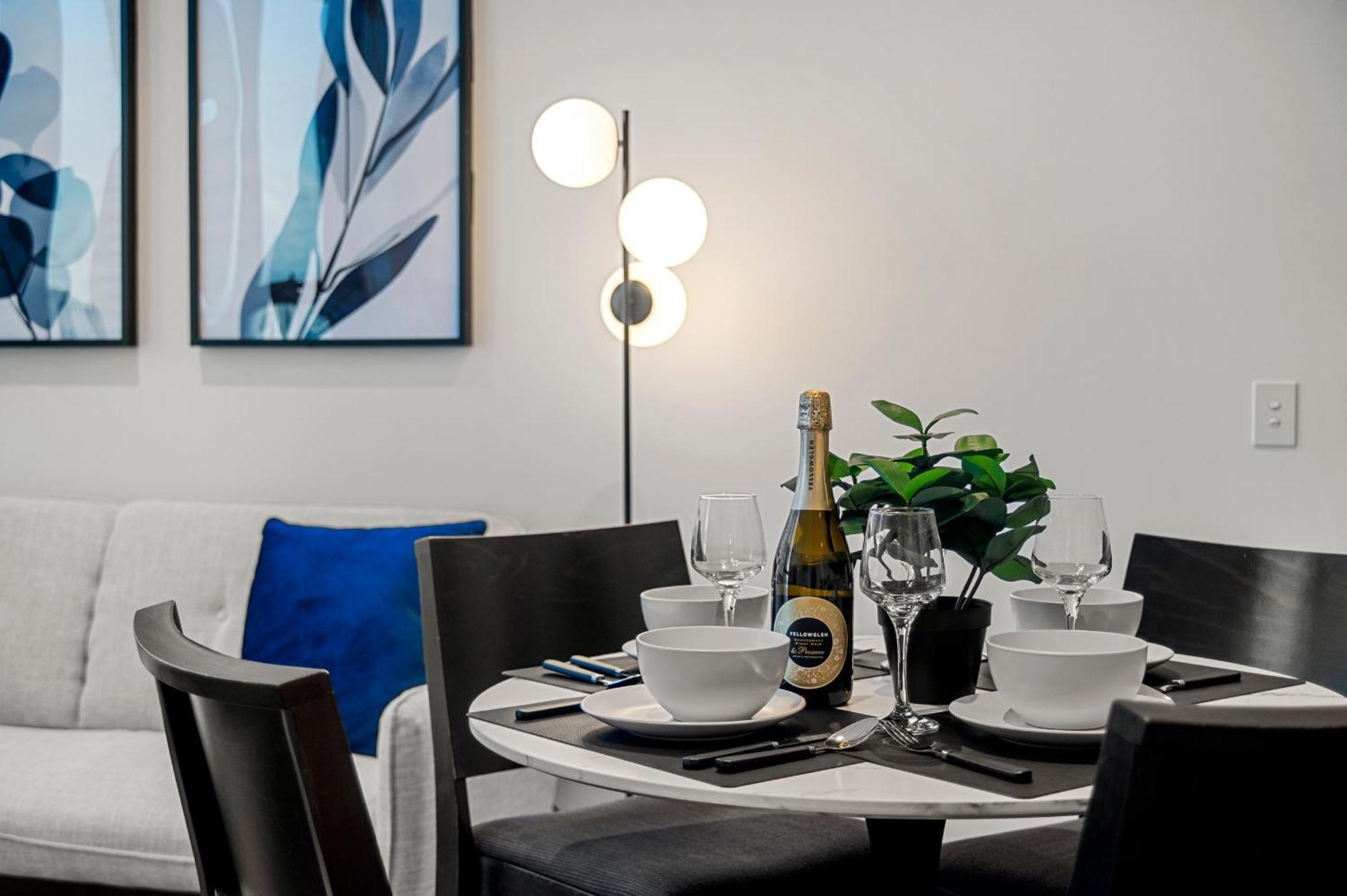 Stunning 2br In Melb Cbd With Pool And Gym * Melbourne