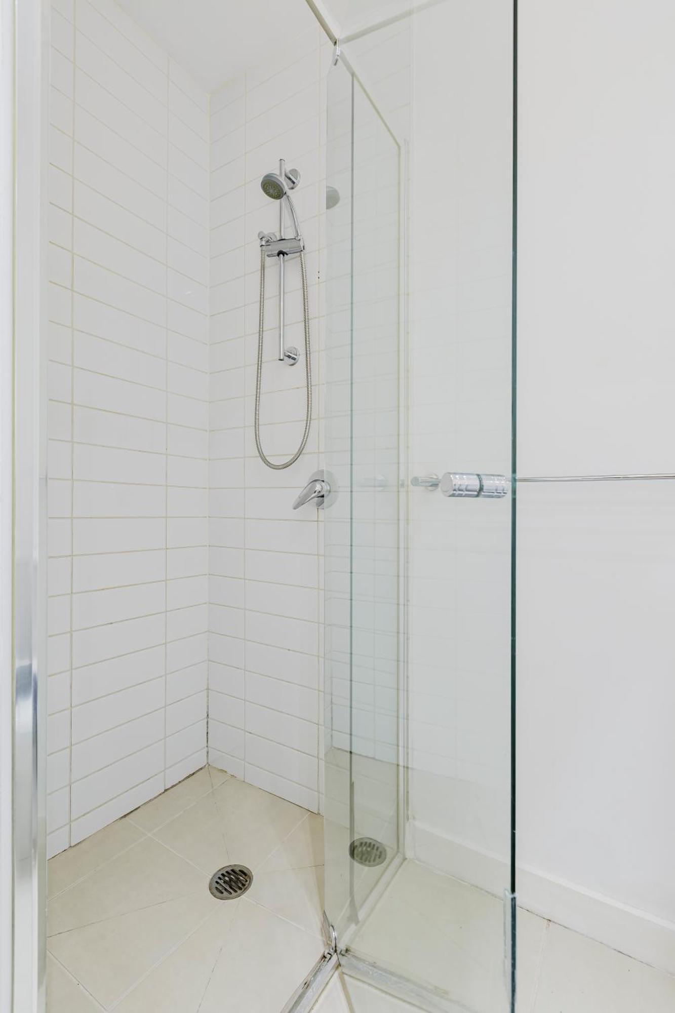 Casablanca Mcg Patio Parking Netflix Apartment Melbourne