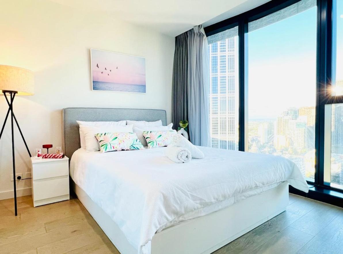 Cbd Central 3-bedroom 2 Baths 5 Beds Pool Sauna Gym Carpark City Sky View Apartment Melbourne