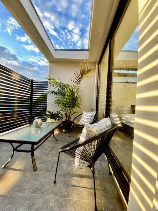 Apartment Footscray Retreat - Full House & Parking