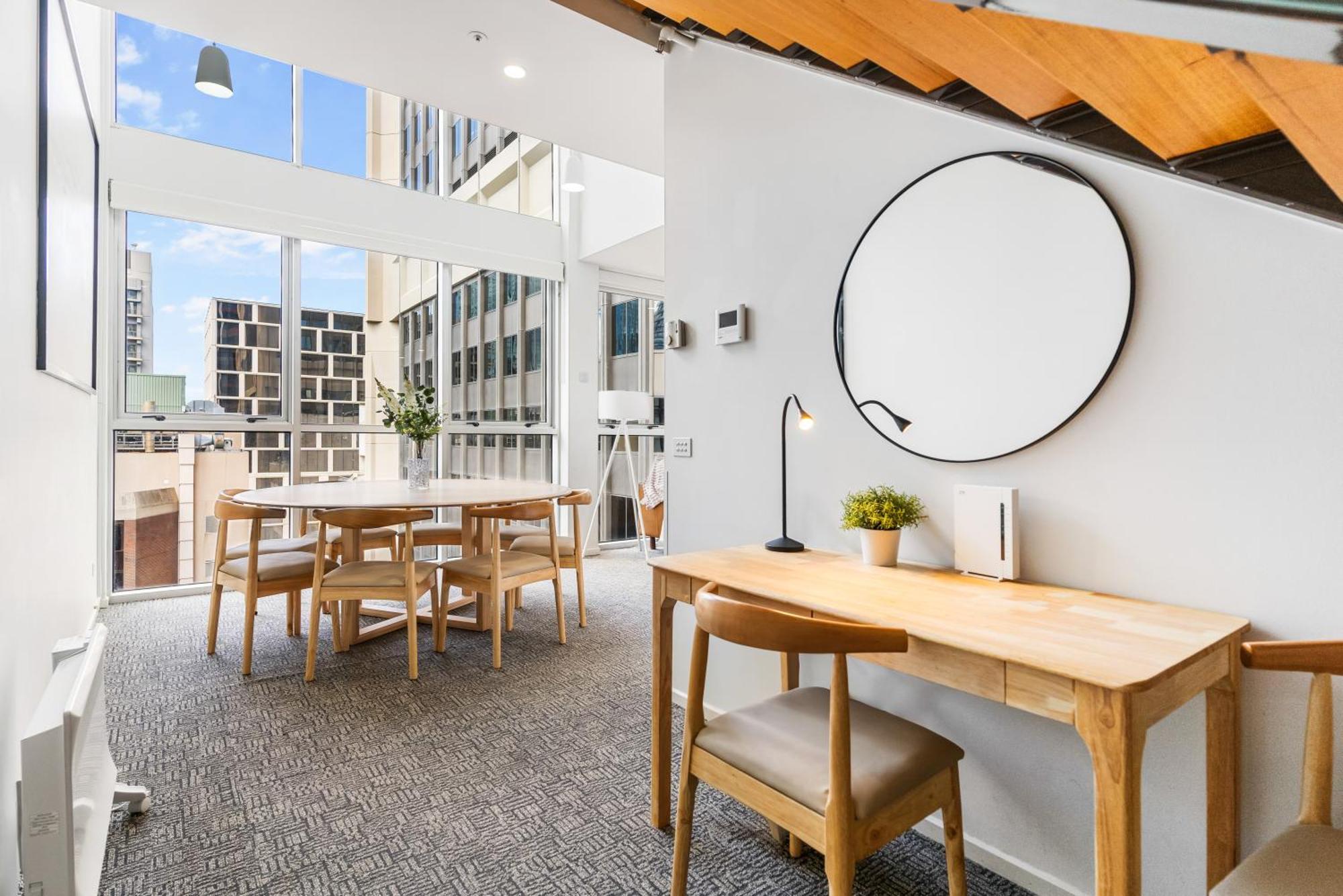 Apartment Spectacular William St - Sleeps 12 *