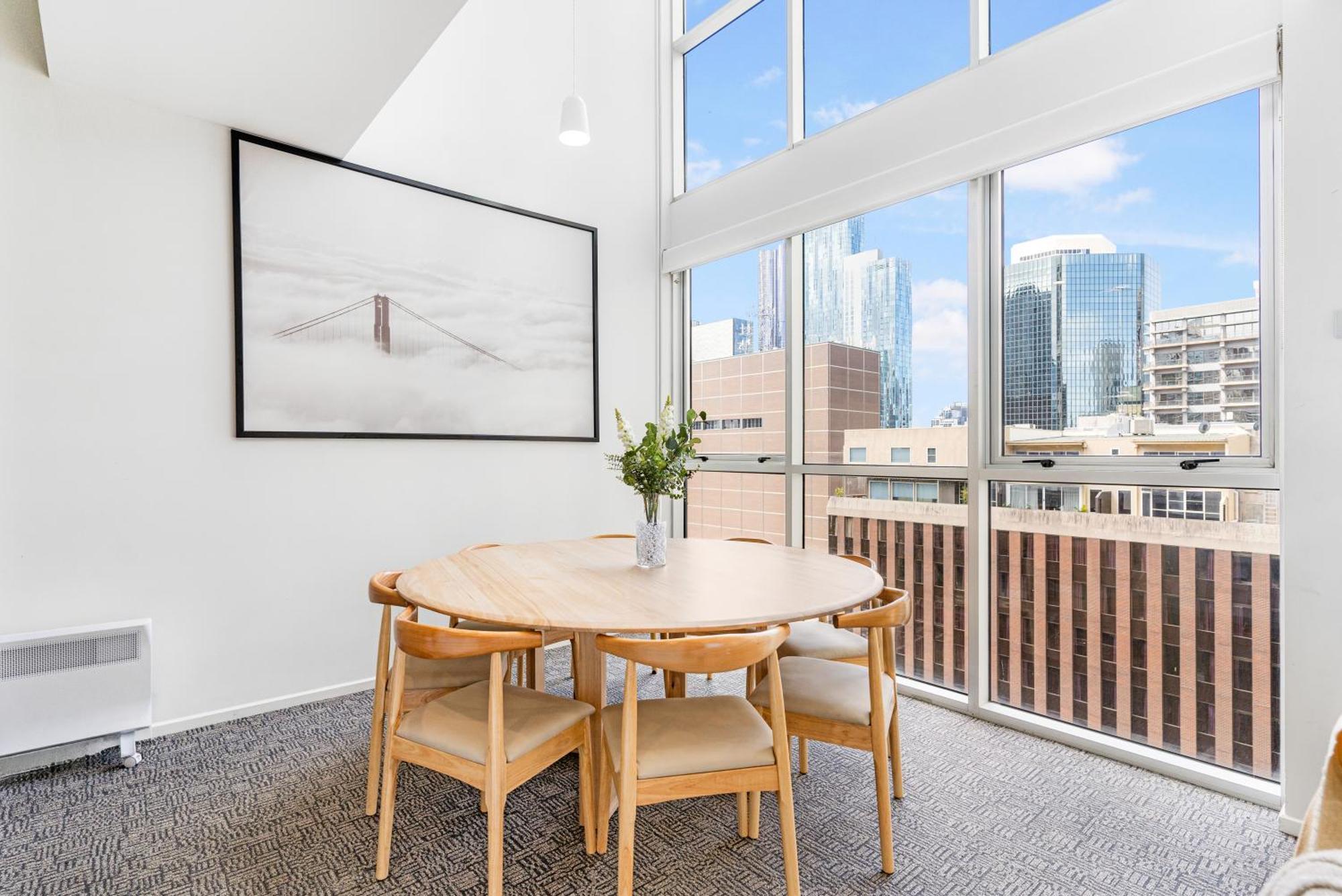 Spectacular William St - Sleeps 12 * Melbourne