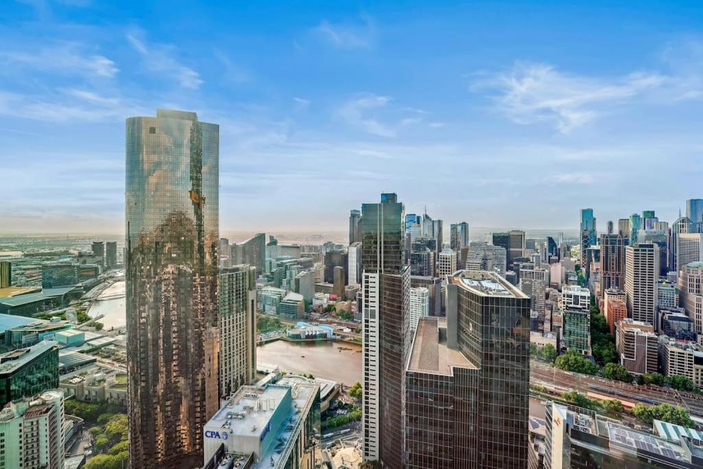 Prime Skyline Living With 120-degree Views 2b2b1c *