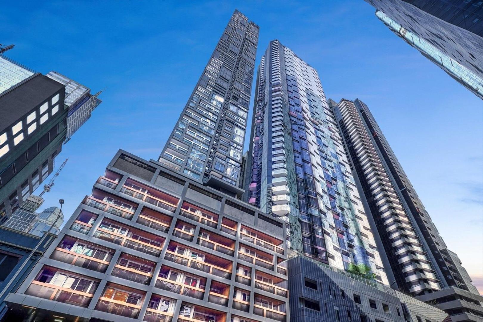 Escape - Skyline Views, Pool & Parking