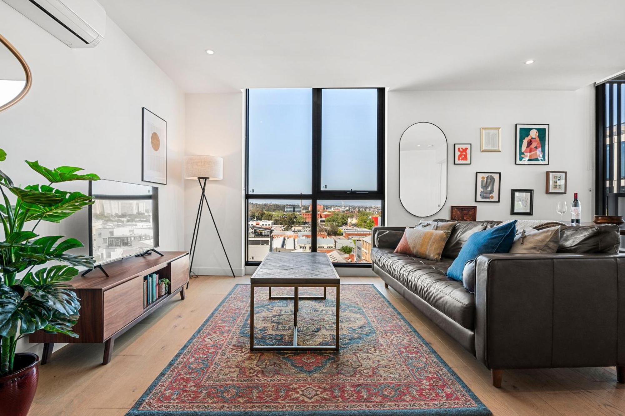 Apartment Light-filled Artistic Retreat Melbourne