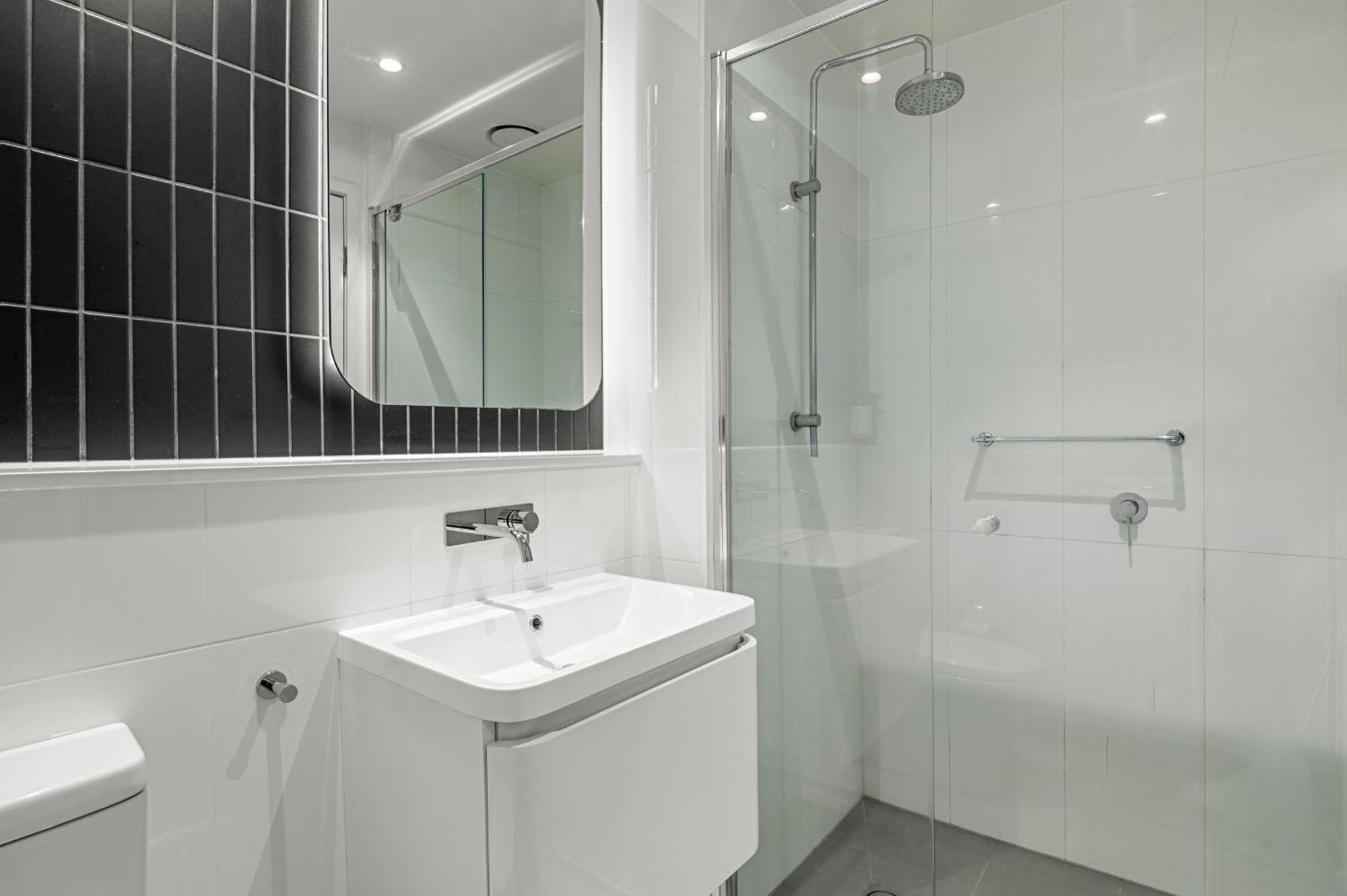 Light-filled Artistic Retreat Melbourne