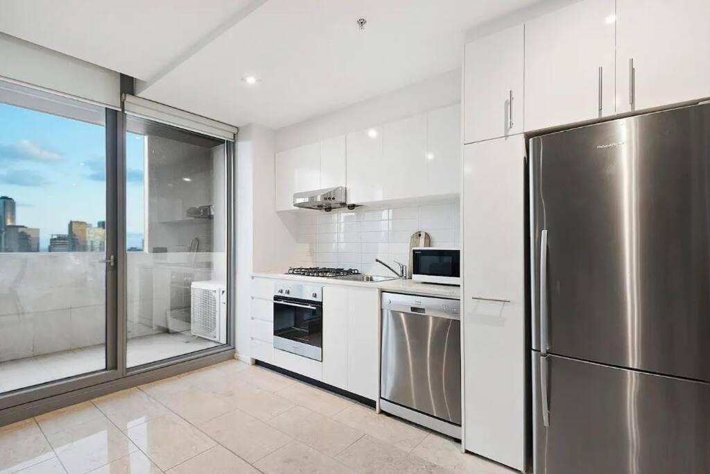 One Bedroom I Parking I River View I Walk To Crown * Melbourne