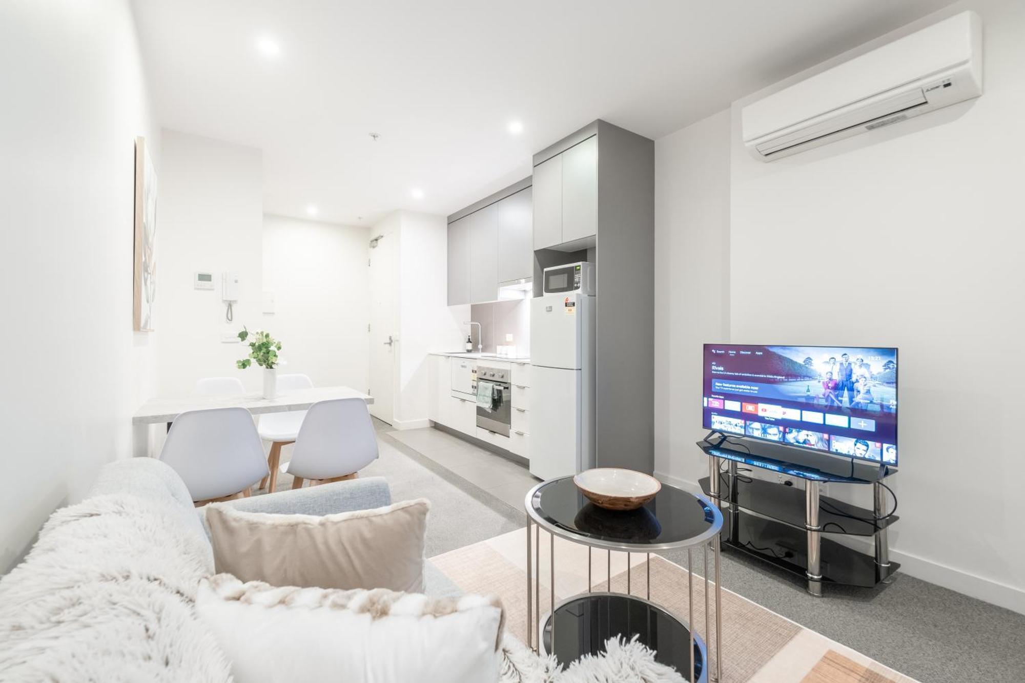 Experience The Heartbeat Of Cbd 1br * Melbourne