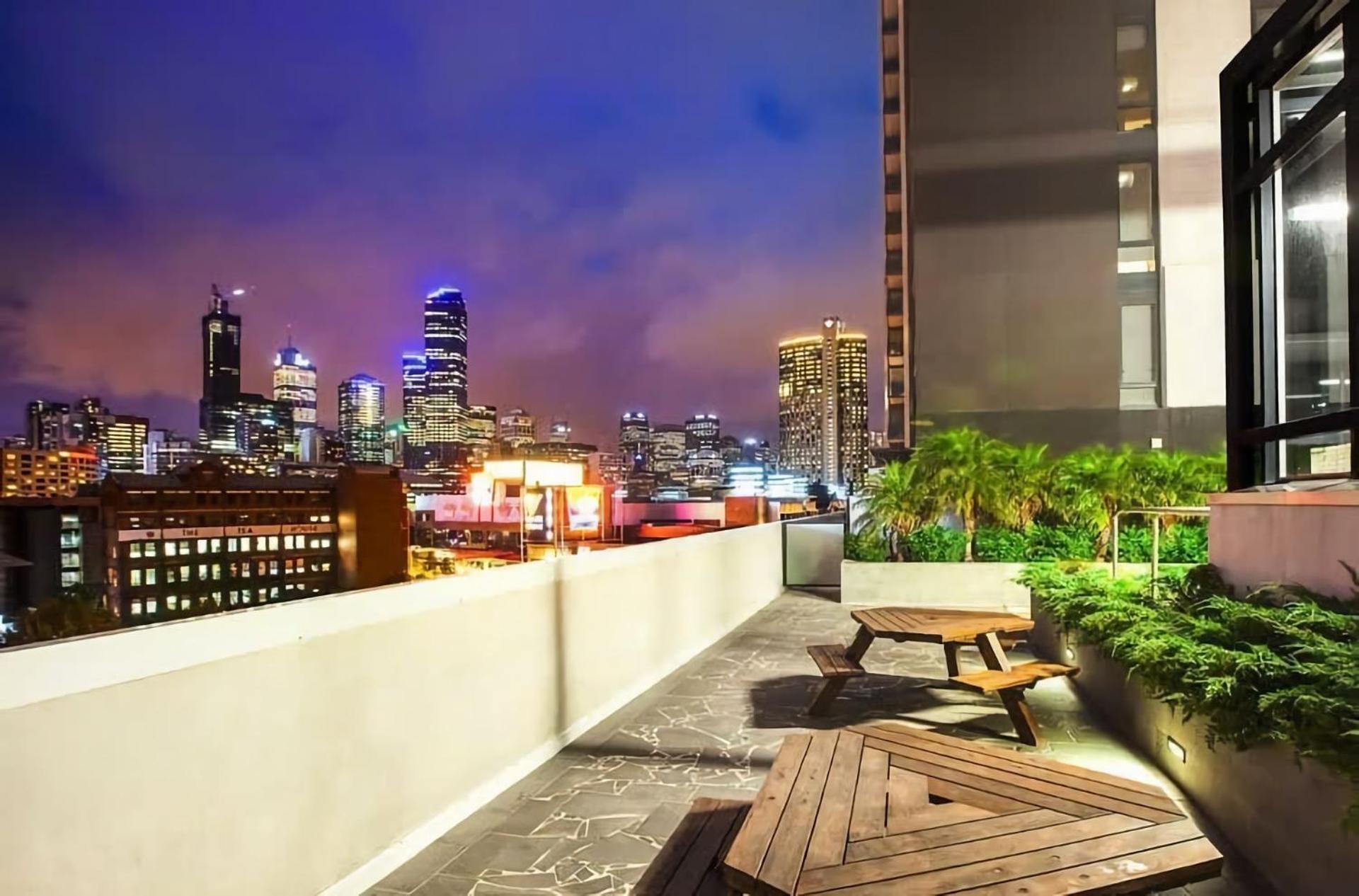 Modern Comfort Meets Skyline Apartment Melbourne