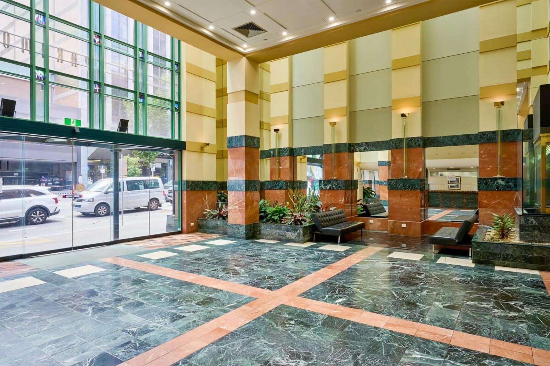 Modern 3 Bed In Cbd Apartamento
