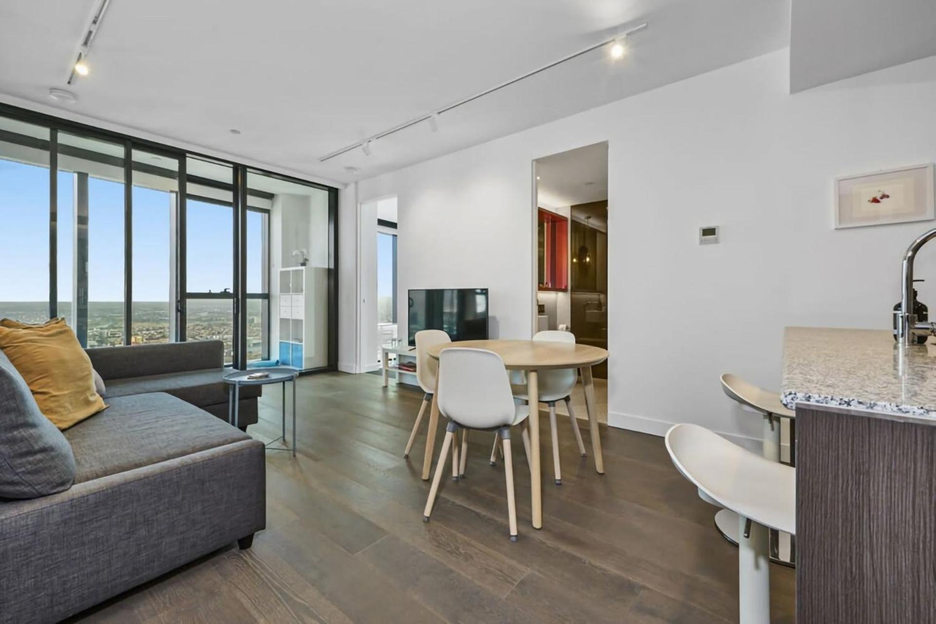 Views - 2br Gem Near Queen Vic *
