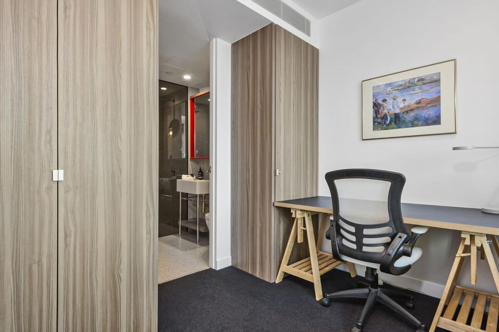 Apartment Views - 2br Gem Near Queen Vic Melbourne