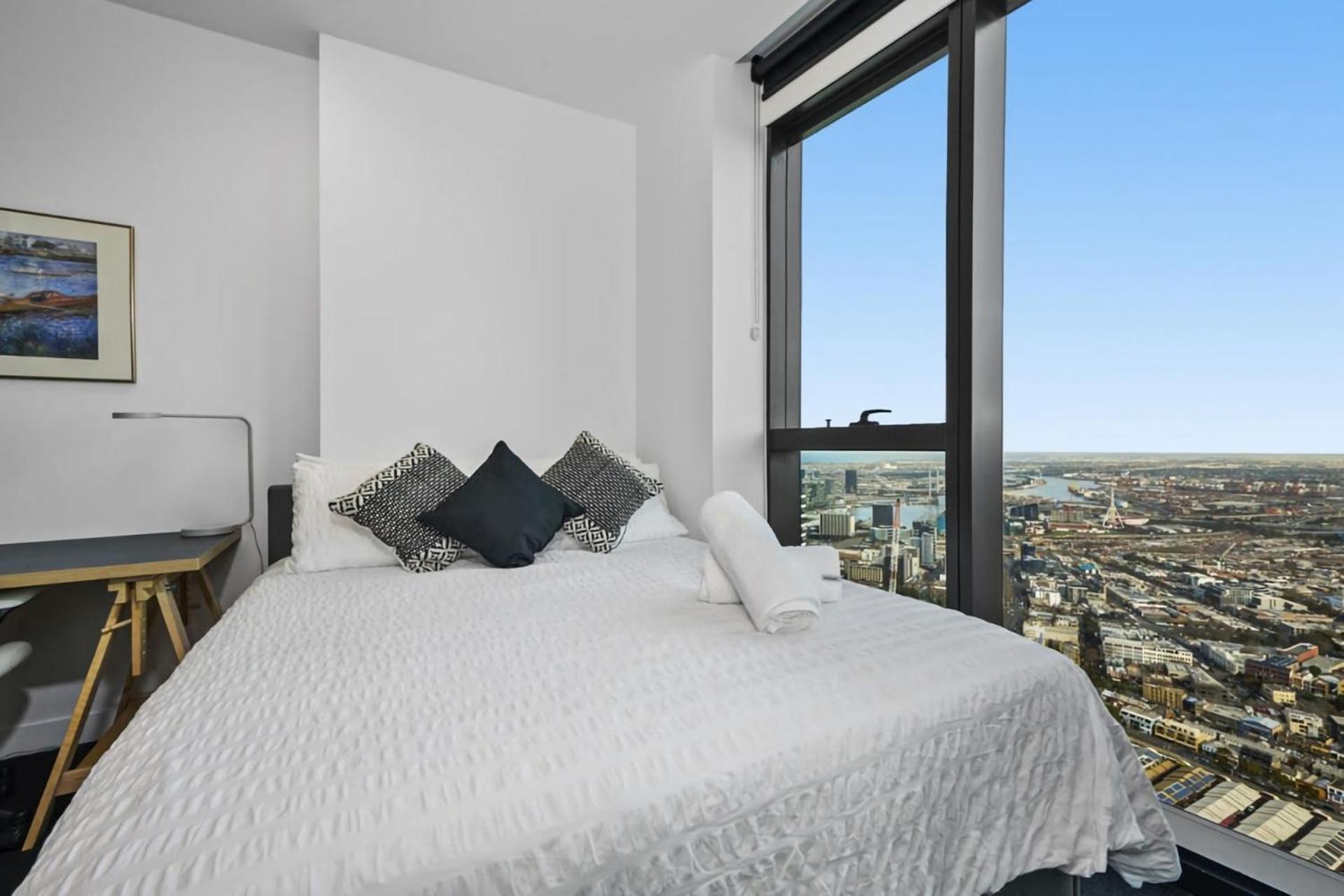 Apartment Views - 2br Gem Near Queen Vic *