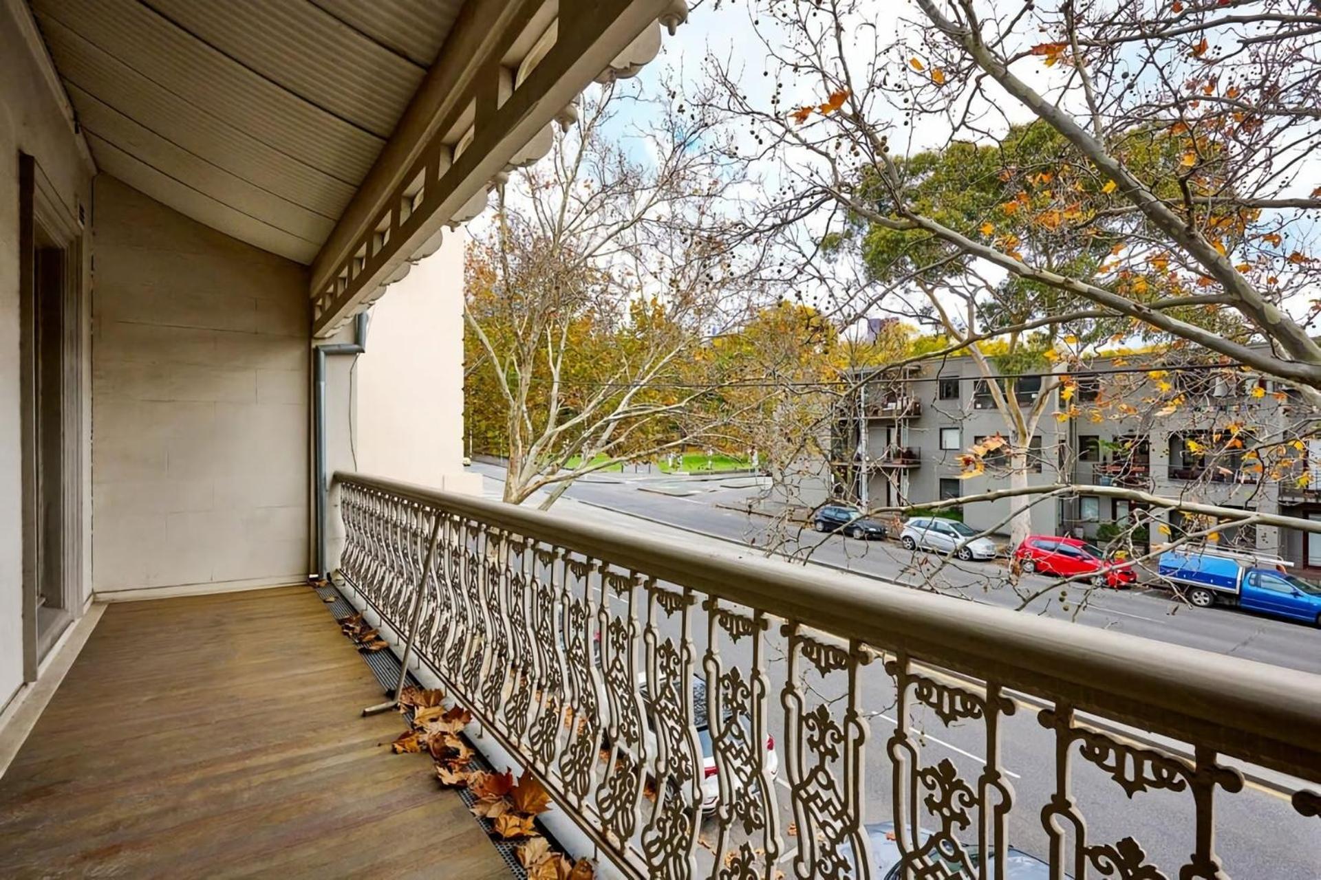 Charming Fitzroy Retreat Art, Dining, Serenity Melbourne