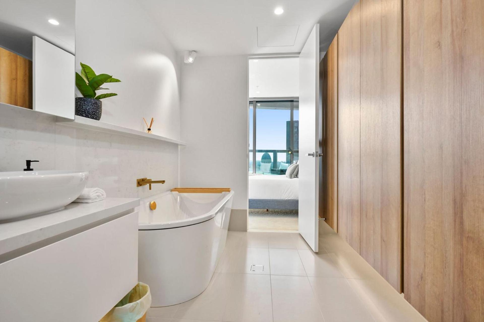 Mackenzie Marvel Chic 2br With Panoramic Views
