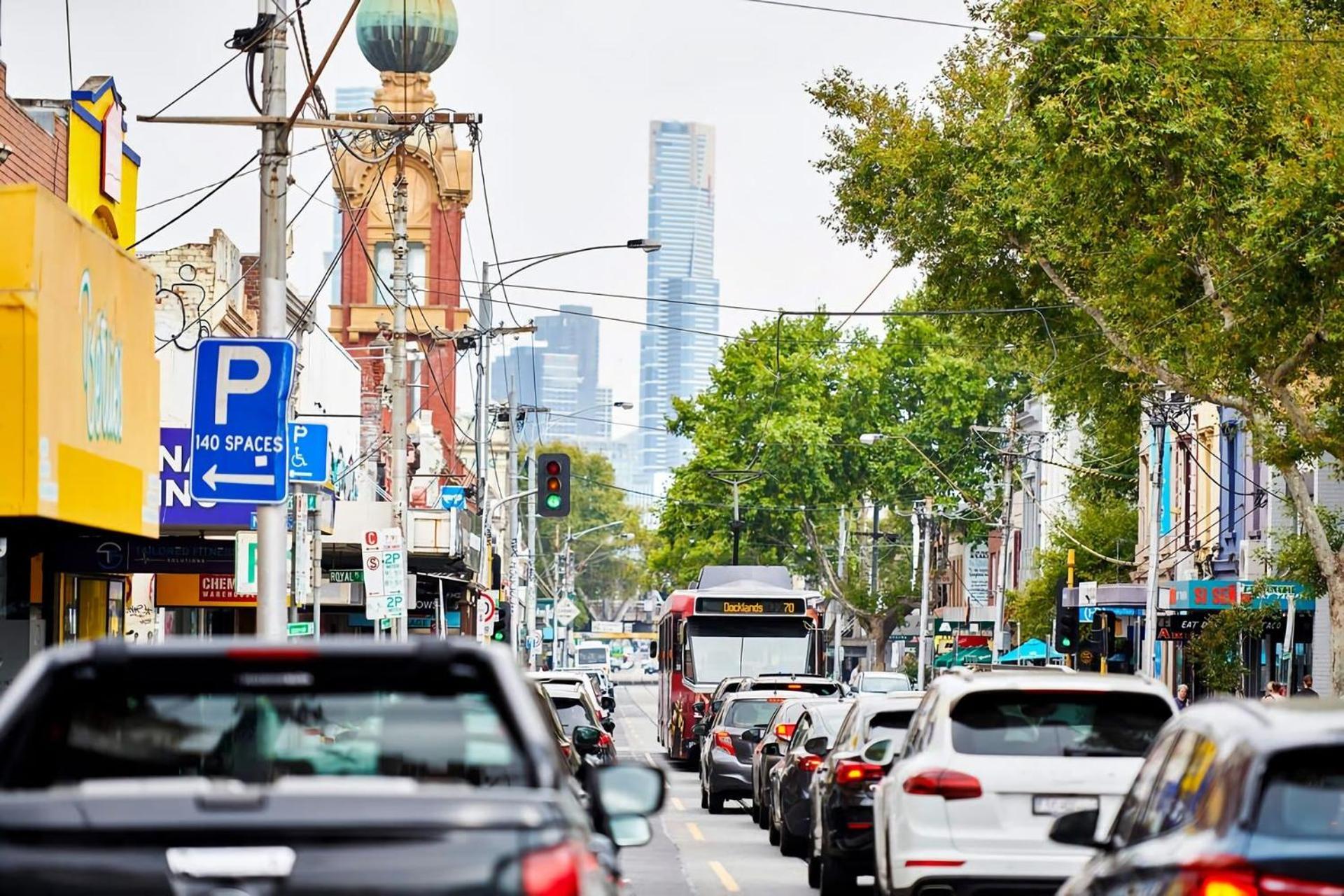 Apartment On Swan St - 10 Mins To Mcg *