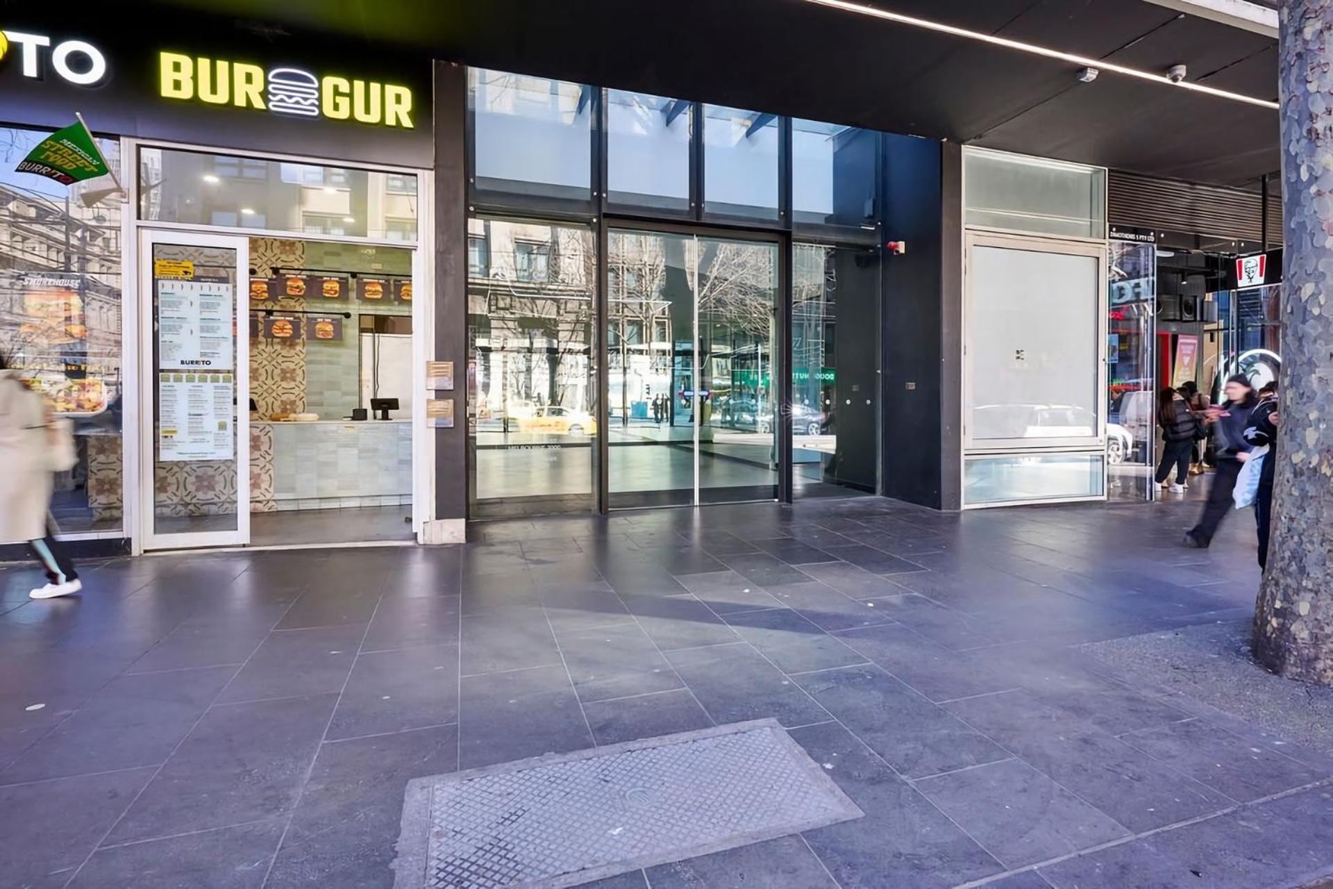 Collins Street Chic - Your Stylish Getaway Apartment *