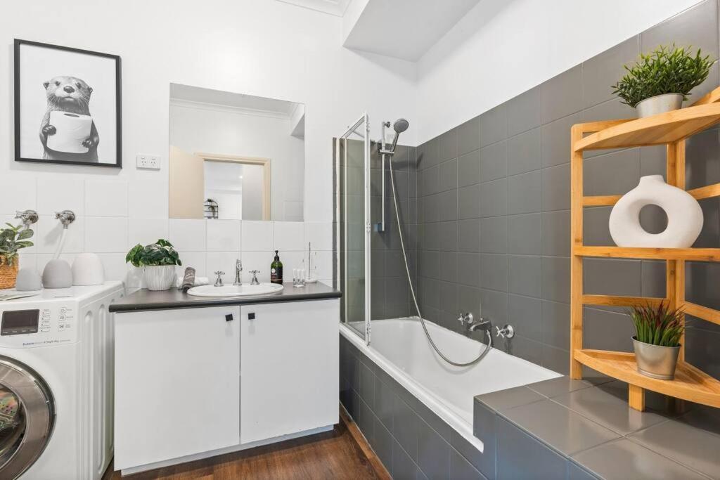Cozy 1 Bedder In St Kilda With Balcony
