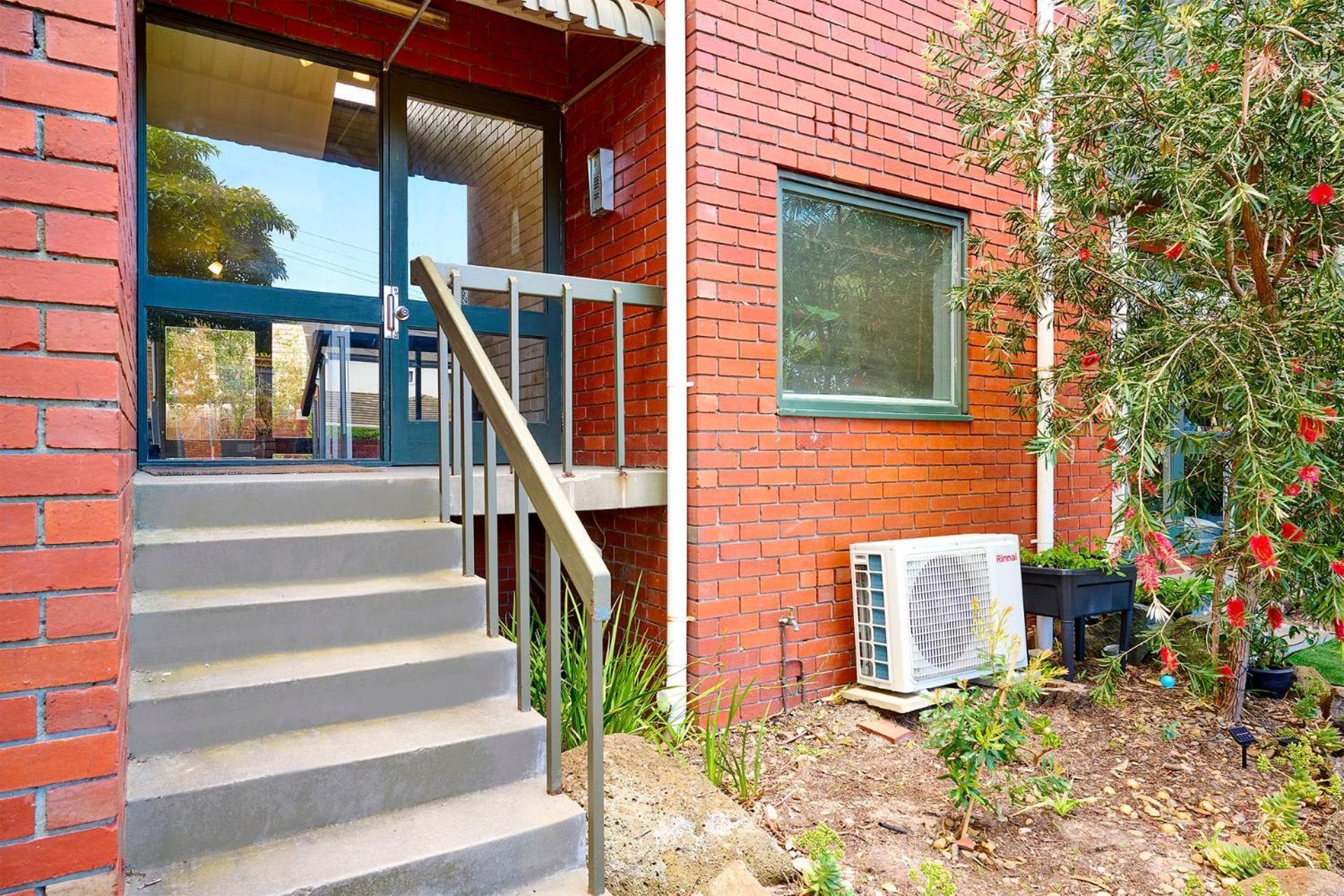 Stylish 1-bedroom Retreat On Hampton Street Melbourne