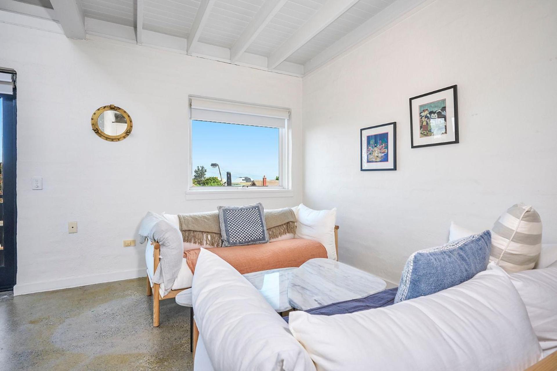 Stylish 1-bedroom Retreat On Hampton Street Apartment Melbourne