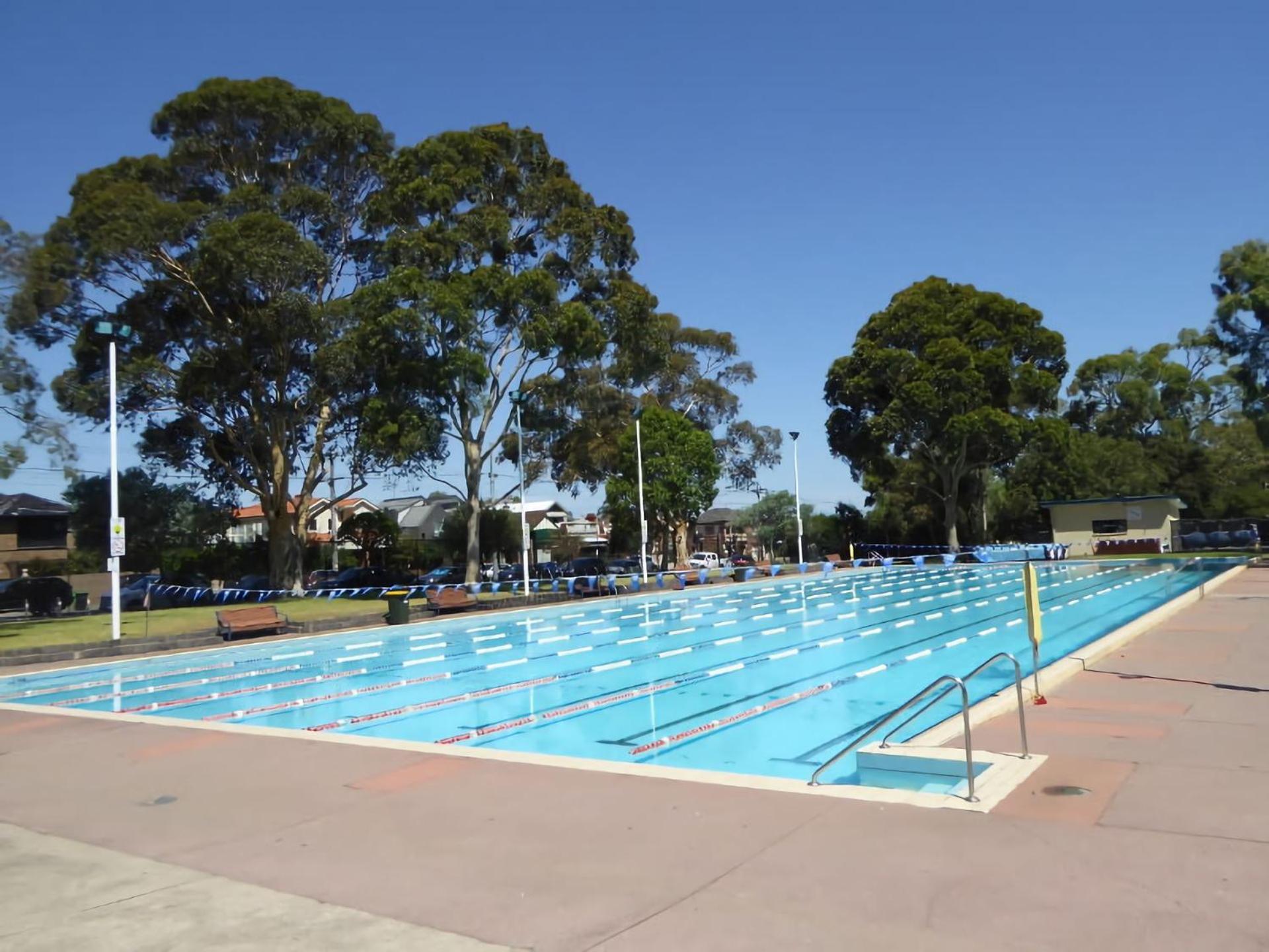 Apartment Workers Retreat Across From Essendon Station *