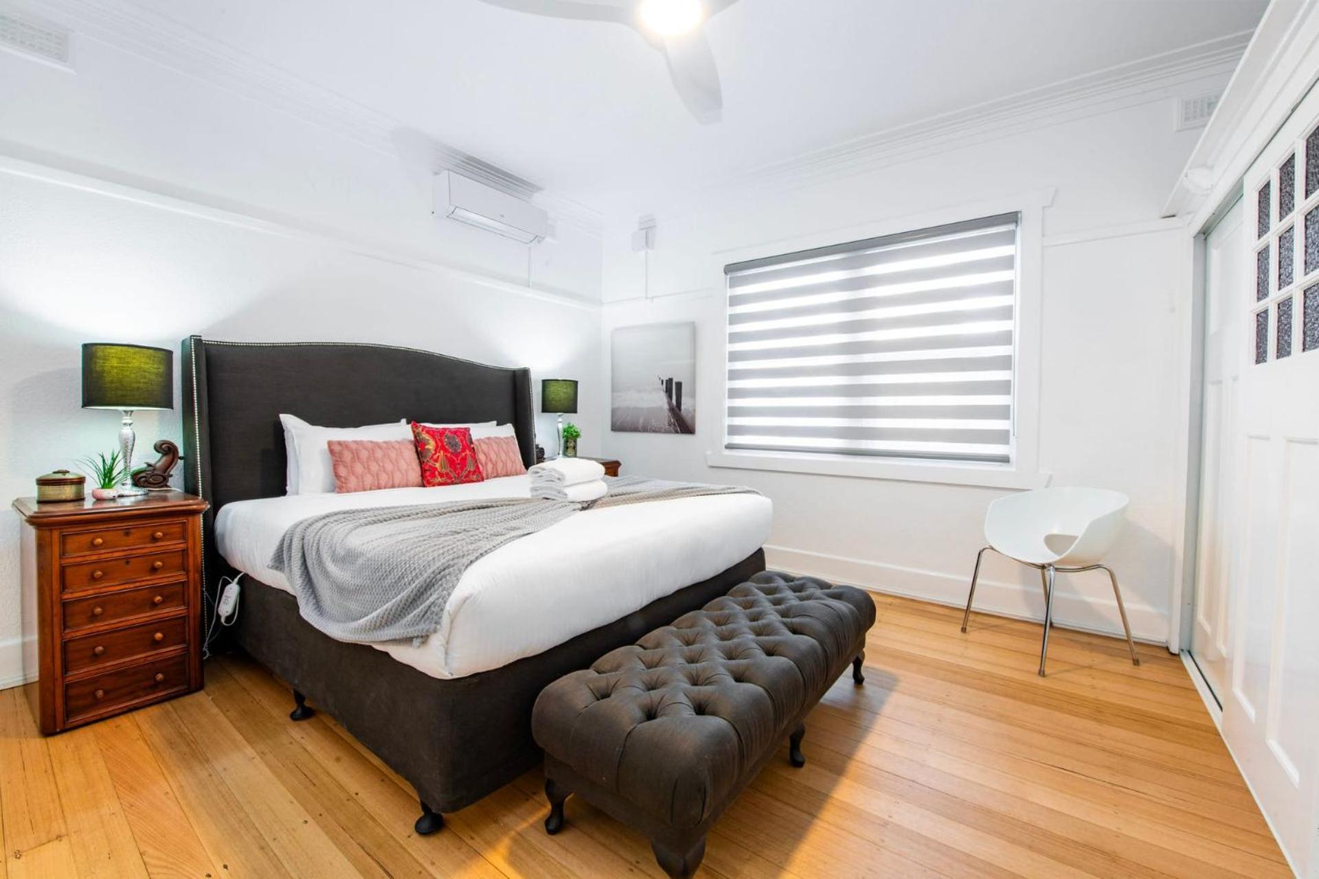 Botanical Bliss 3-bed Opposite St Kilda Gardens Apartment