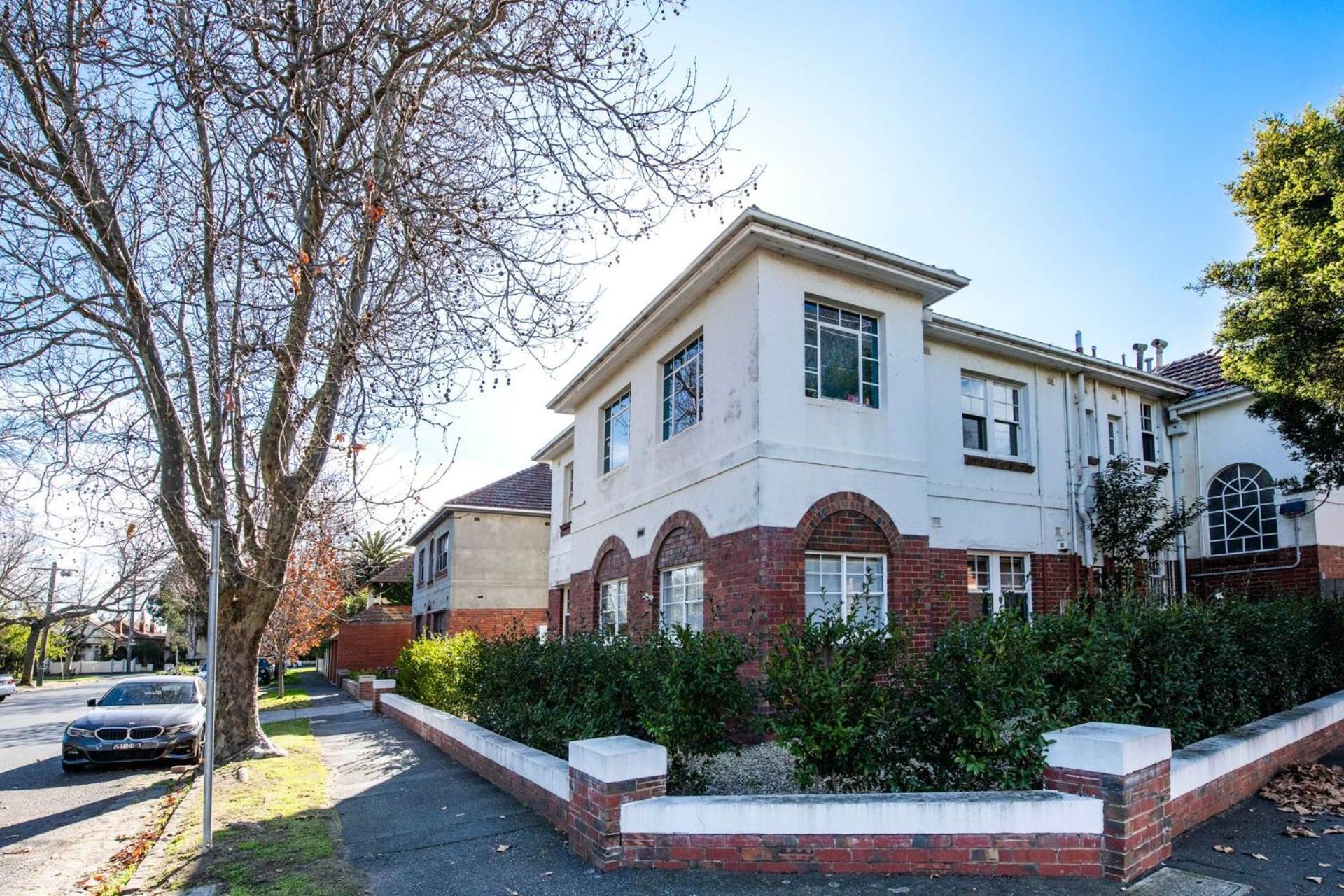 Botanical Bliss 3-bed Opposite St Kilda Gardens Apartment *