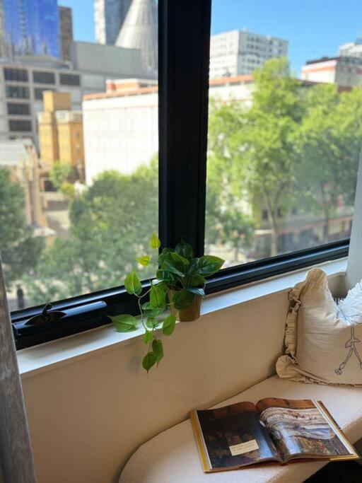 Apartment Emporium & Church View - Sunlit 2br *