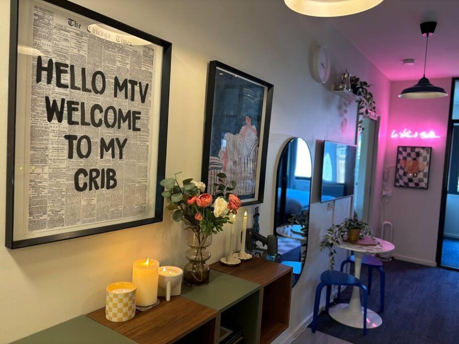 Apartment Emporium & Church View - Sunlit 2br Melbourne