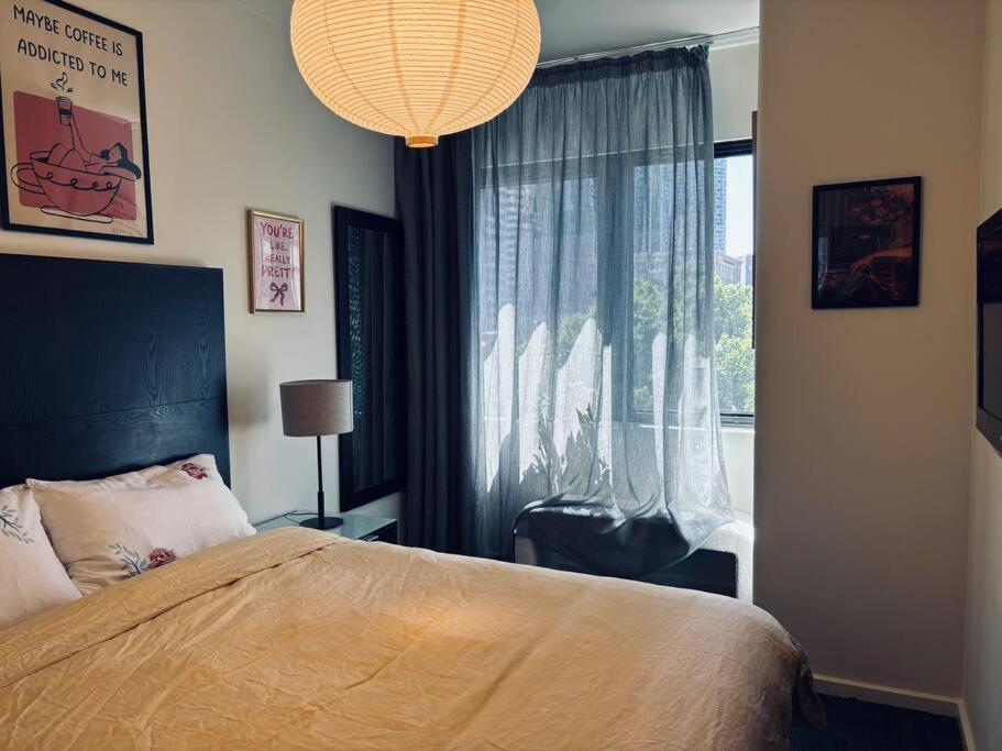 Emporium & Church View - Sunlit 2br Apartment *