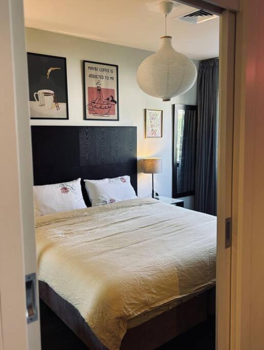 Emporium & Church View - Sunlit 2br * Melbourne