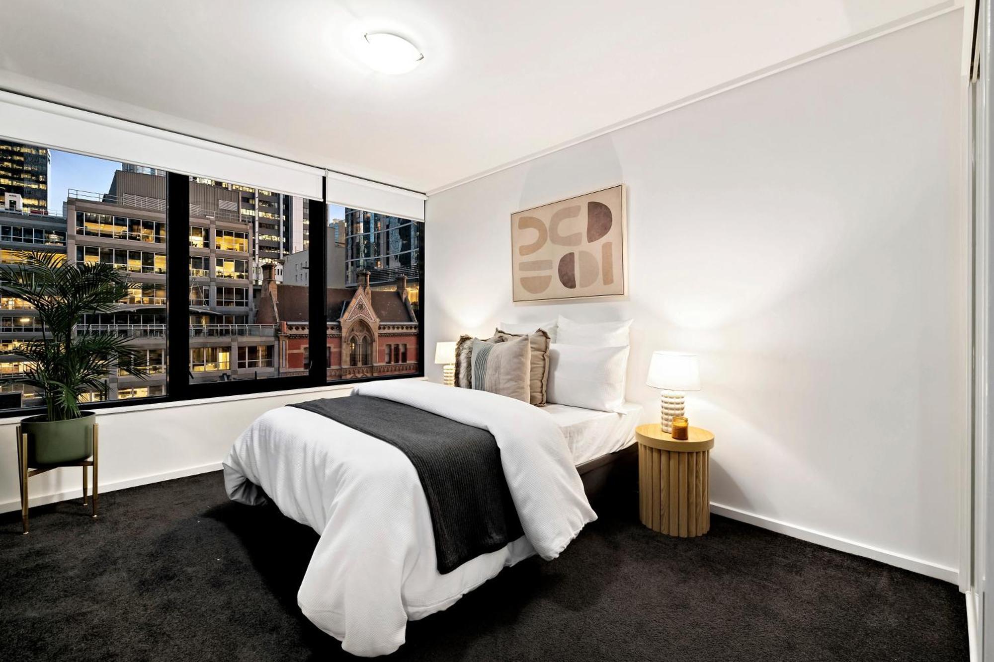 Luxury - Pool, Gym, Views & Free Parking Apartment *