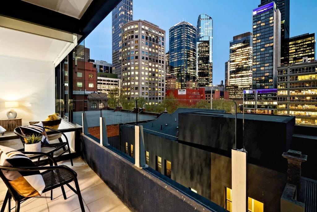 Apartment Luxury - Pool, Gym, Views & Free Parking Melbourne