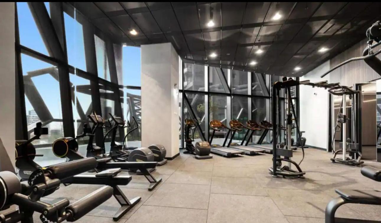 Royal Executive Living Grand Bayview Corporate Residency Melbourne