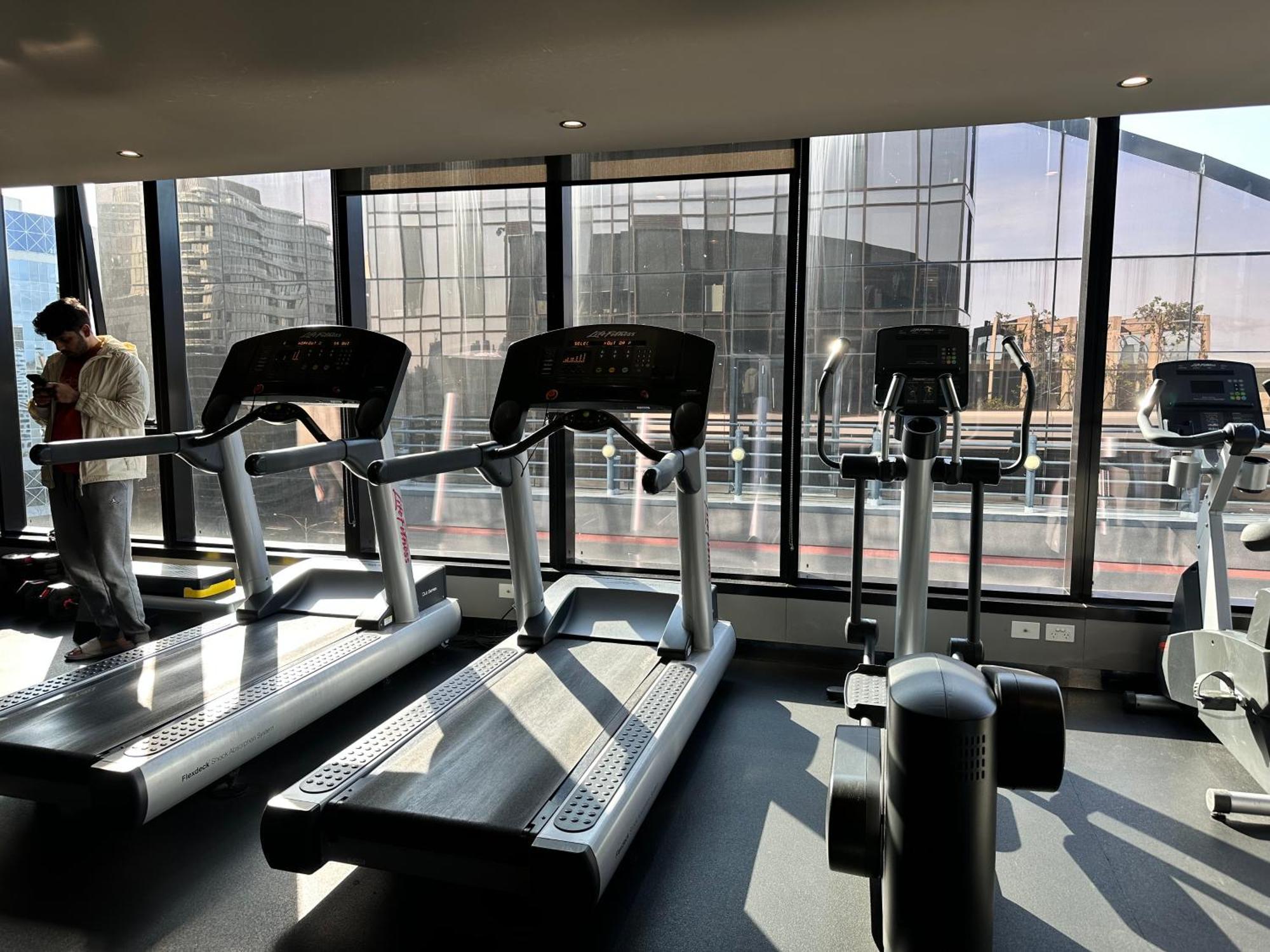 Royal Executive Living Grand Bayview Corporate Residency Melbourne