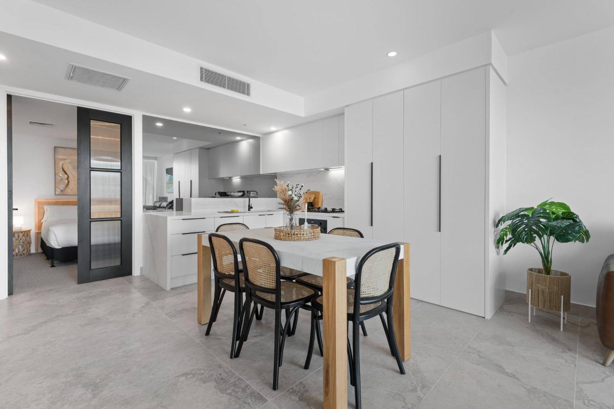 Bespoke 2-bed Beachfront Melbourne