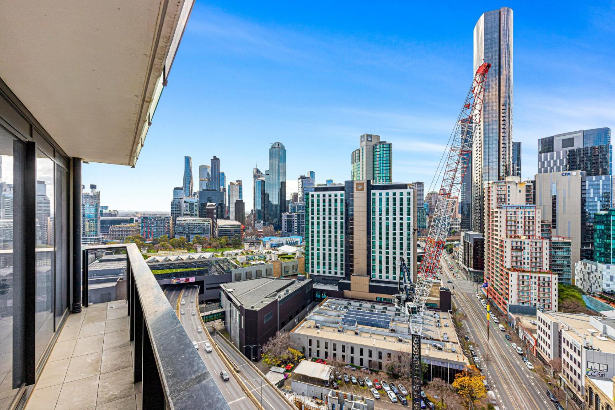 Pristine 2-bed Unit With Beautiful Landscape Apartment Melbourne