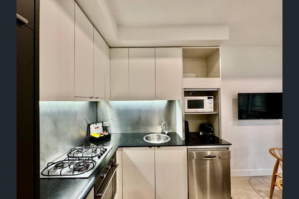 2 Bdr On Collins St, Melbourne