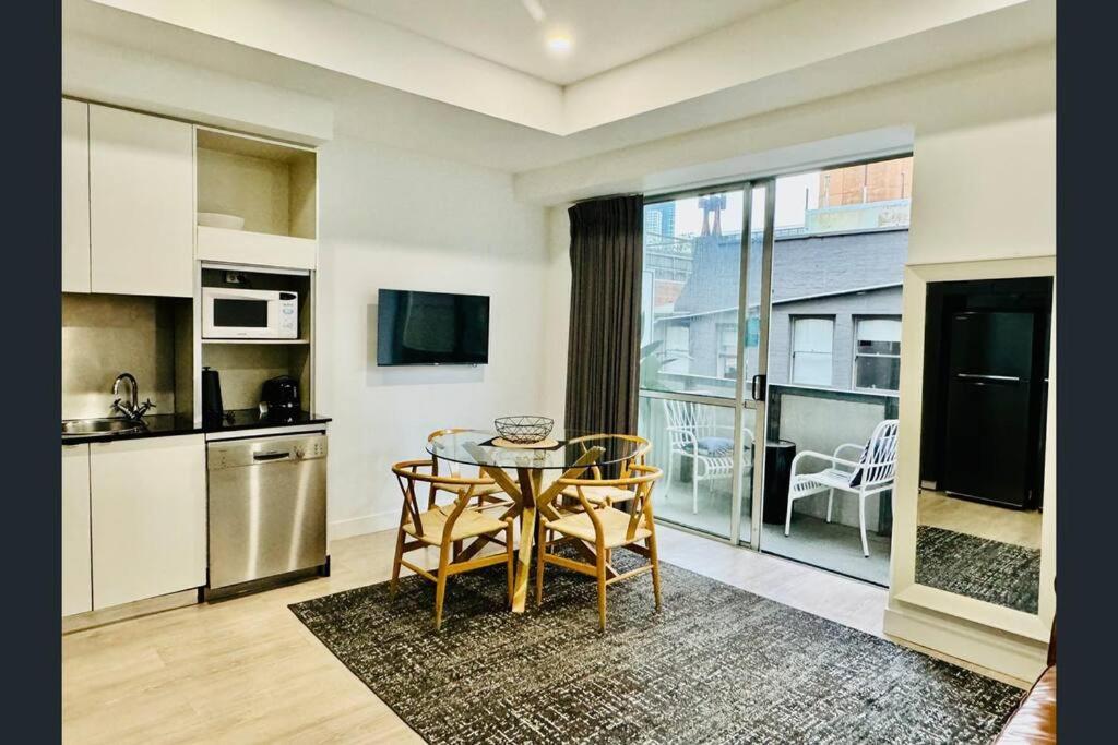Apartment 2 Bdr On Collins St, Melbourne