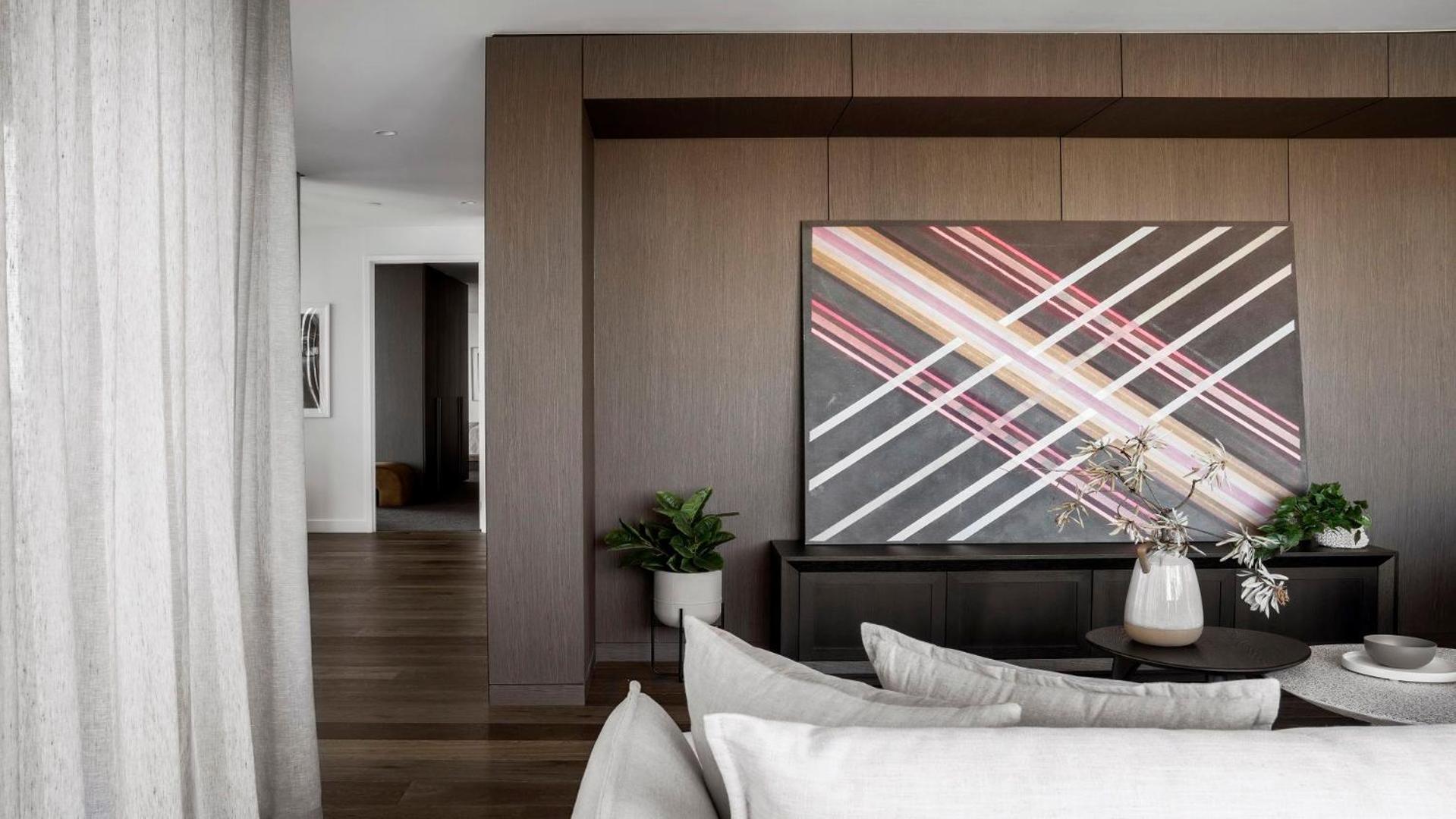 Luxury Living In Melbourne-s Premier Collins Arch Apartment