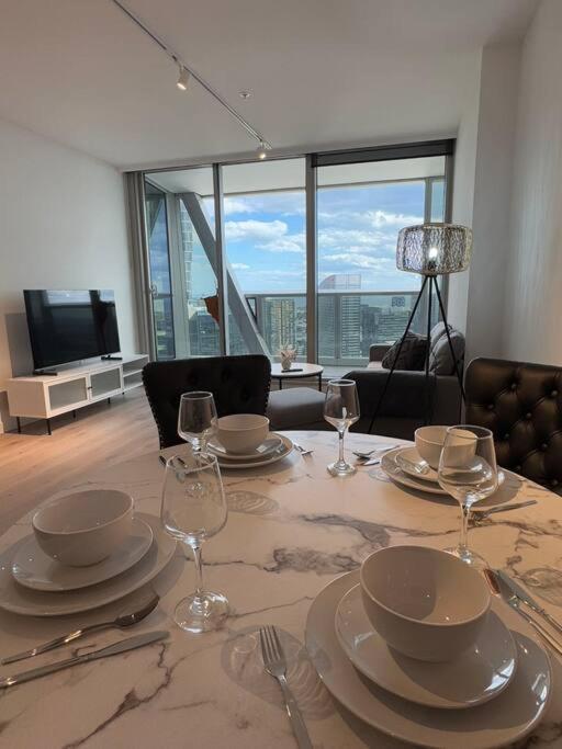 Cozy View Luxury Ritz Carlton Apartment *