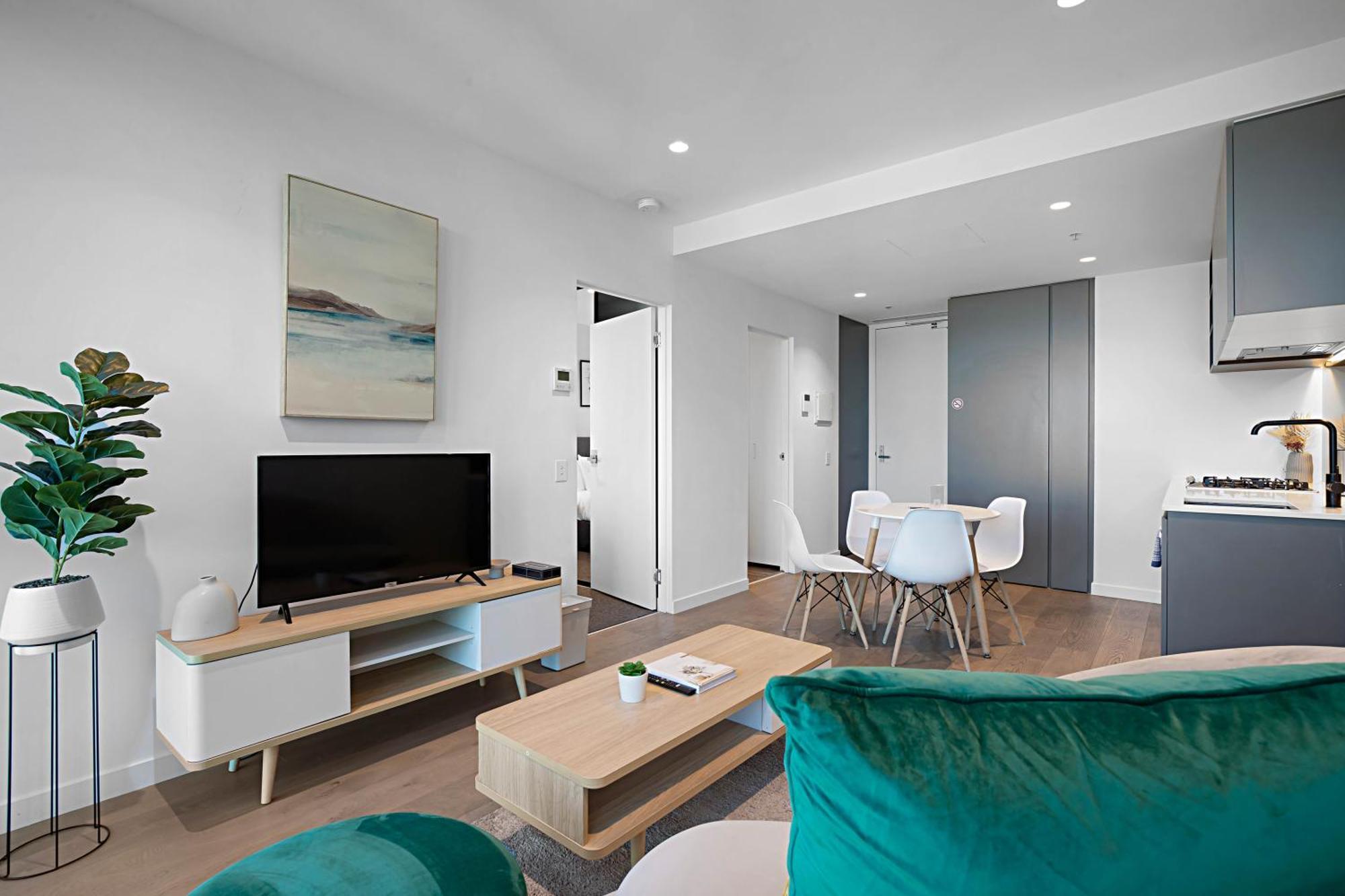 Lumina - Victoria One Apartment