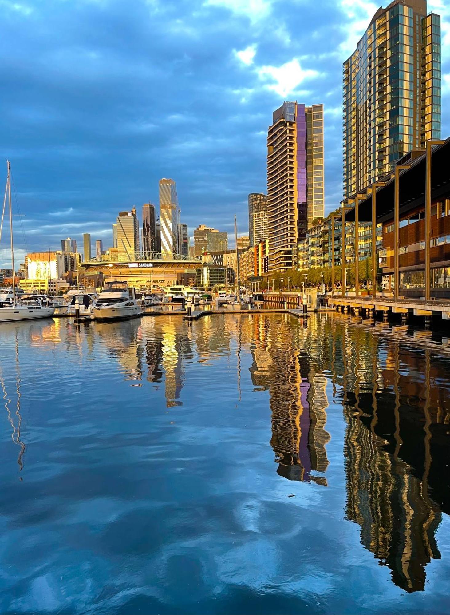 Yarra Accommodation-private Apartments-collins Wharf Waterfront, Docklands * Melbourne