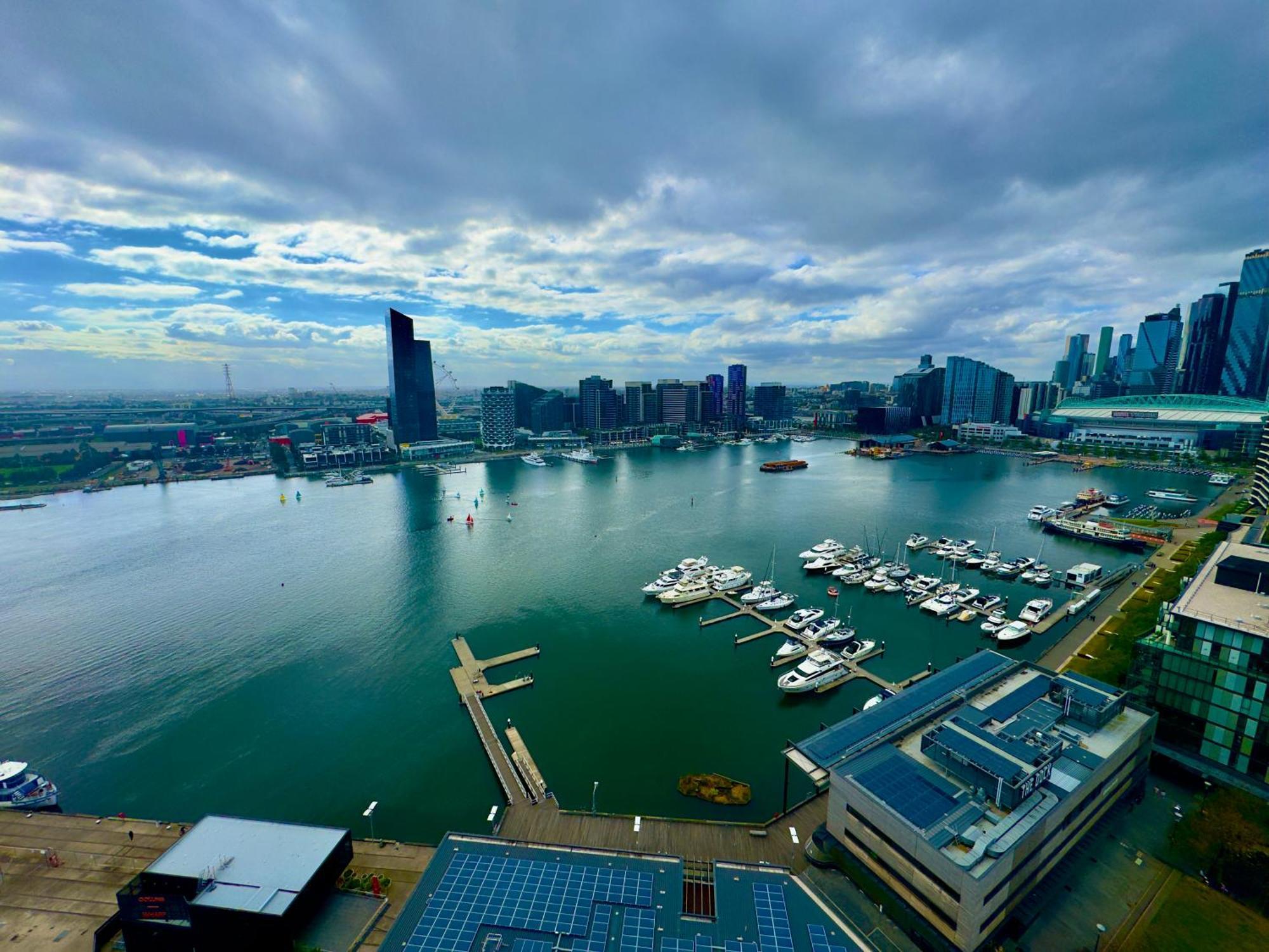 Homestay Yarra Accommodation-private Apartments-collins Wharf Waterfront, Docklands Melbourne